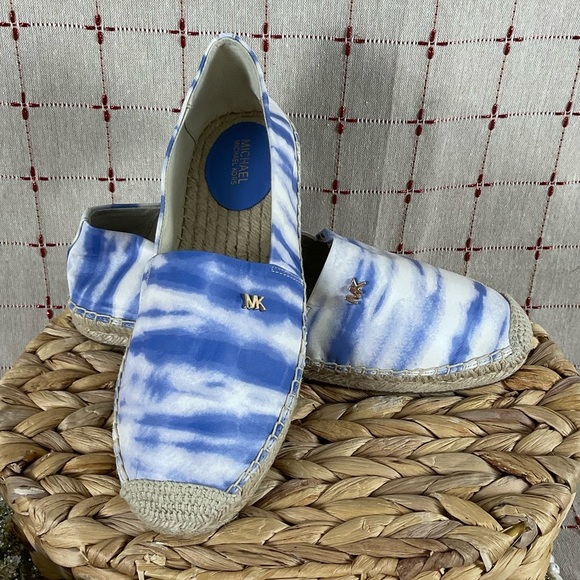 MICHAEL Michael Kors Shoes - Michael Kors “Kendrick” Slip-On Blue White Tie Dye Espadrilles Women's Sz 6 Flat